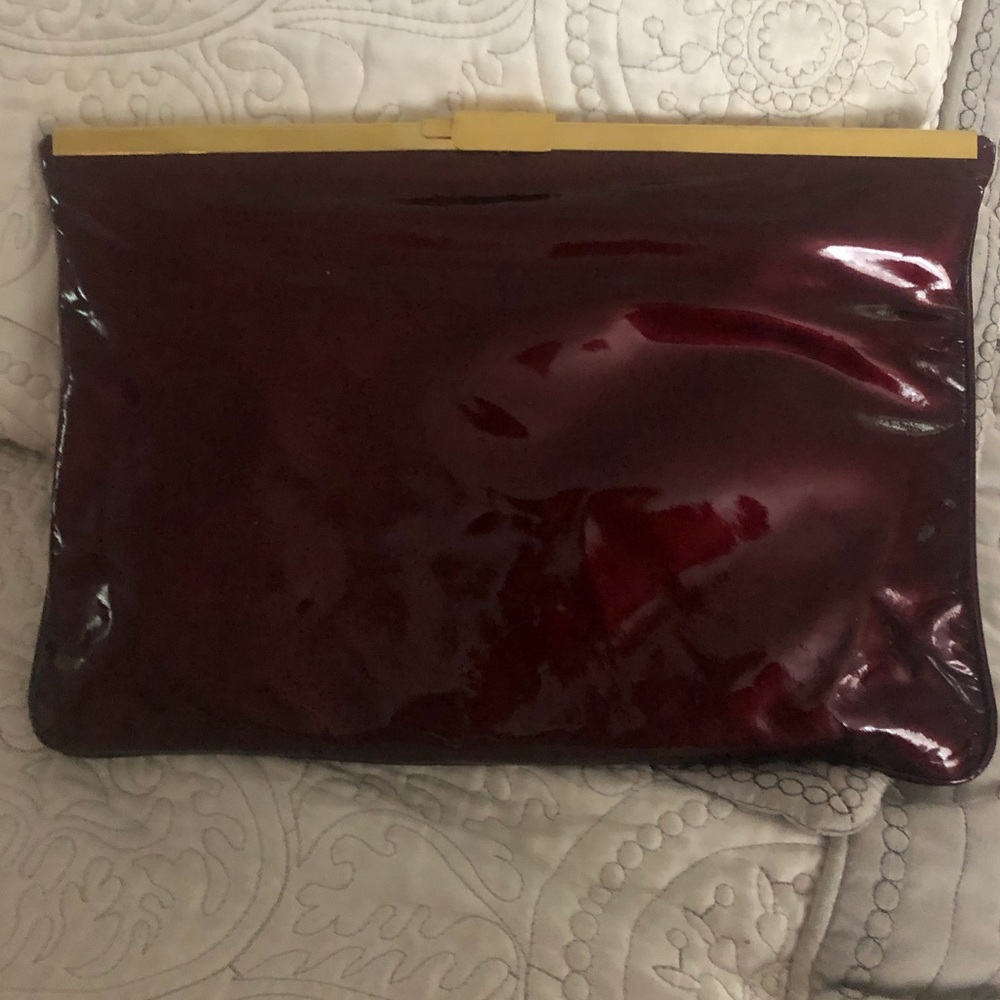 Badgley mischka clutch purse patent leather